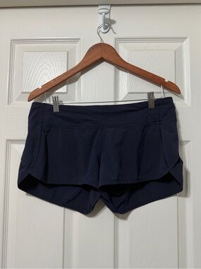 Lululemon athletica speed short size 8 2.5” vguc